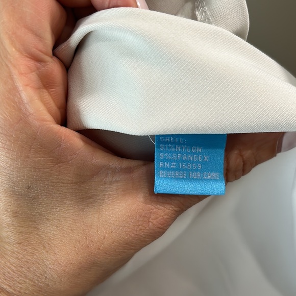 J.McLaughlin Durham Ruffle Top - Picture 3 of 4